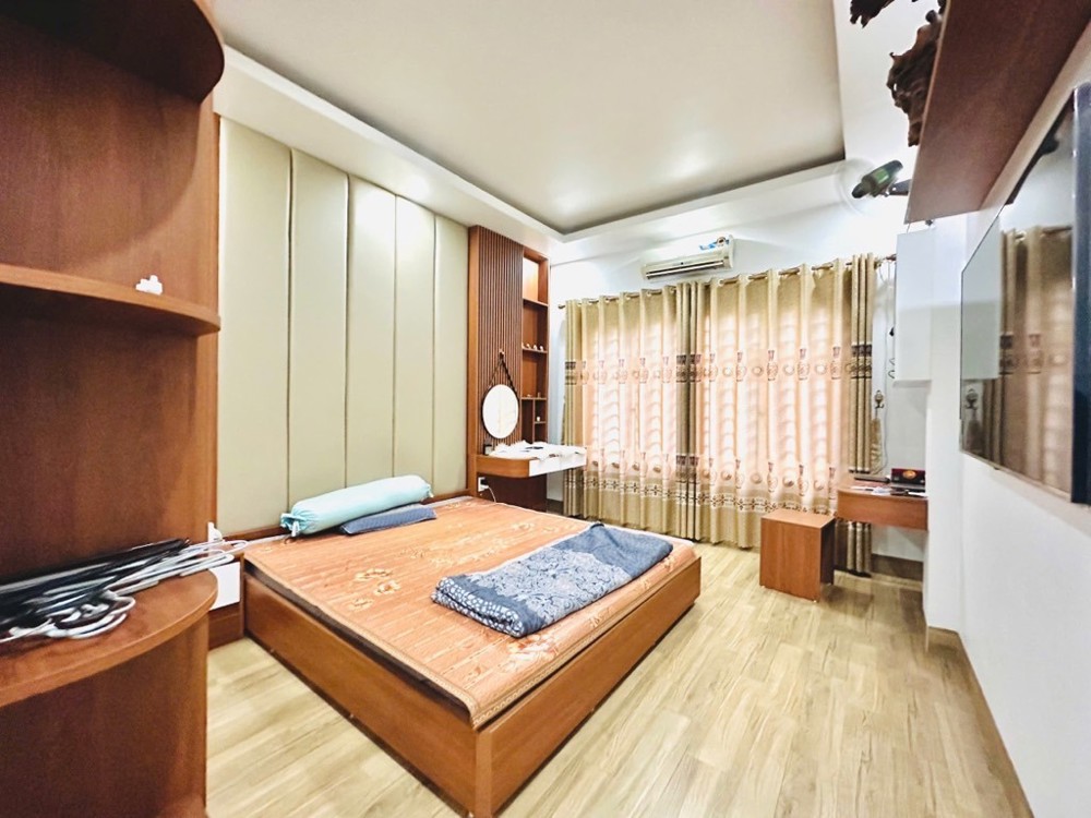 Nhà Phố Trung Kính, ô tô vào nhà, kinh doanh thuận tiện. Nhà 6 tầng - 6 ngủ - Gần 60m2 - Giá nhỉnh
