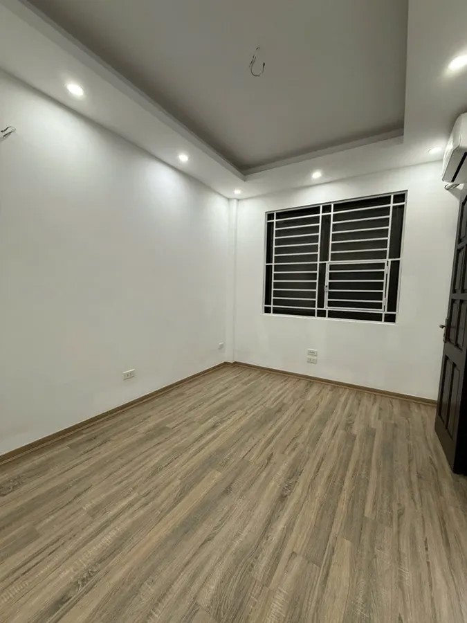 Bán Nhà Kim Ngưu 19m2. 5 tầng. mặt tiền 4m. giá 5.2 Tỷ Hai Bà Trưng Hà
