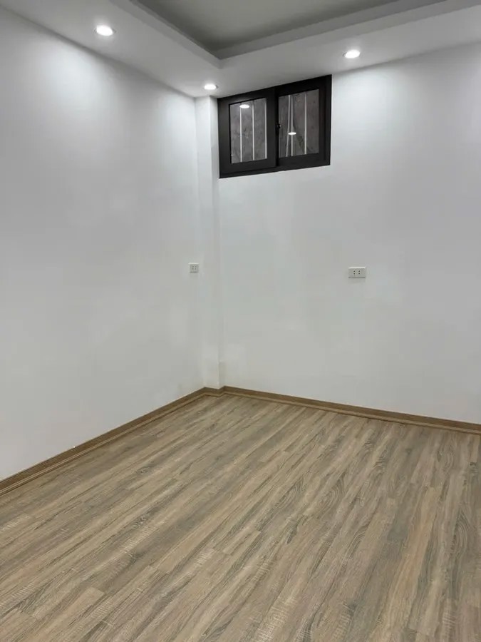 Bán Nhà Kim Ngưu 19m2. 5 tầng. mặt tiền 4m. giá 5.2 Tỷ Hai Bà Trưng Hà