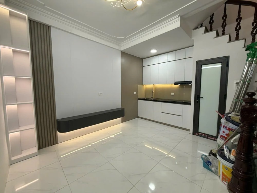 Bán Nhà Kim Ngưu 19m2. 5 tầng. mặt tiền 4m. giá 5.2 Tỷ Hai Bà Trưng Hà