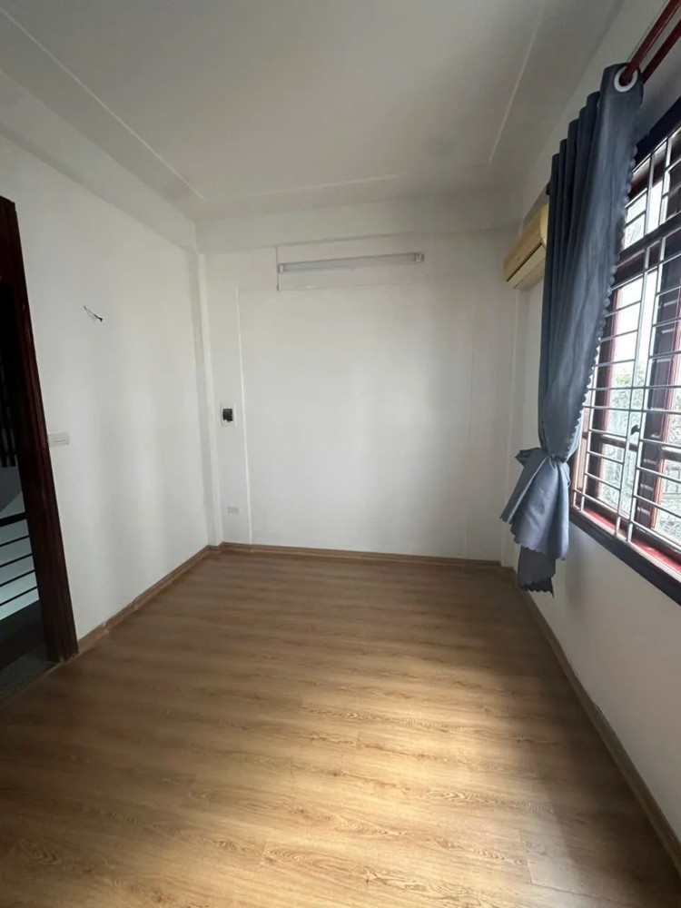Bán Nhà Thịnh Quang 20/25m2. 5 tầng. mặt tiền 4.2m. giá 5.3 Tỷ Đống Đa Hà Nội