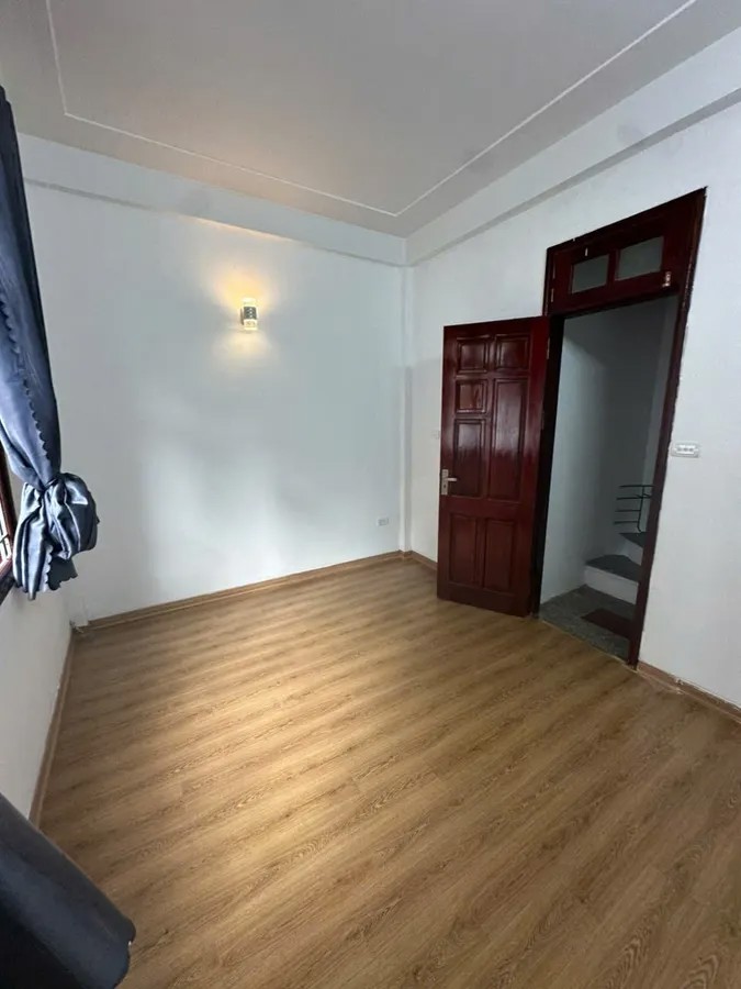 Bán Nhà Thịnh Quang 20/25m2. 5 tầng. mặt tiền 4.2m. giá 5.3 Tỷ Đống Đa Hà Nội