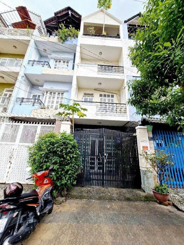 NHÀ ĐẸP – GIÁ TỐT –CẦN BÁN  NHANH  3 CĂN NHÀ TẠI đường Tạ Quang Bửu Phường 2 Quận 8, HCM