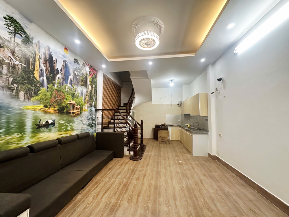 Nhà đẹp Hoàng Hoa Thám gần ngõ thông ô tô 32m² giá 7.2 tỷ