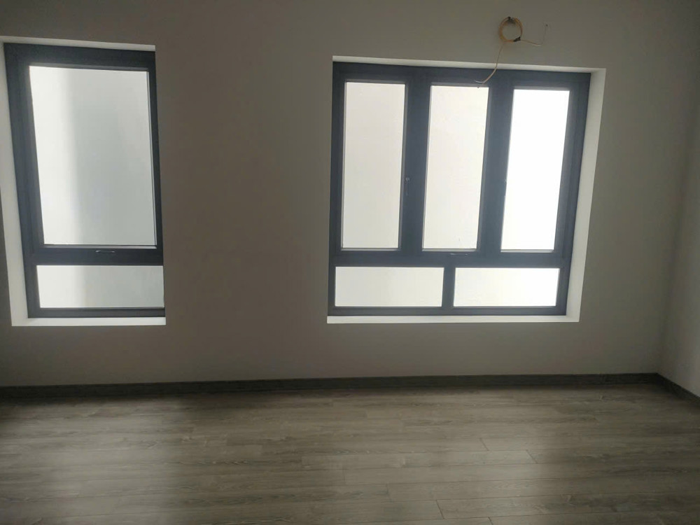 Bán nhà Lạc Long Quân - Tây Hồ, DT75m2, MT4.8m, gần Hồ Tây lộng gió (Chỉ 11.3 tỷ)
