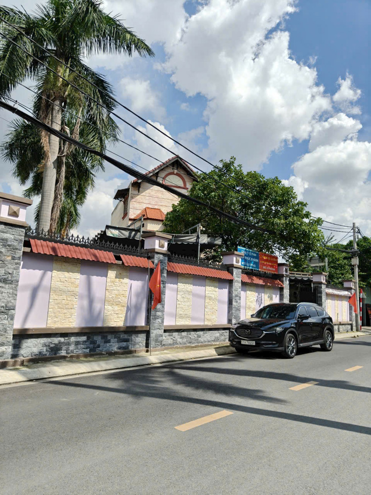 BÁN BIỆT THỰ (20x27) MT ĐƯỜNG D4,TRUNG MỸ TÂY, Q12 – NGAY CẠNH CV PHẦN MỀM
