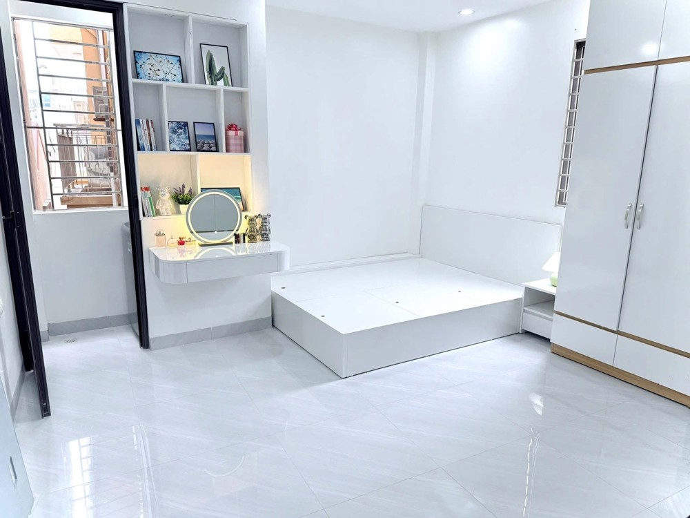 Cho con ra ở riêng - Cần bán gấp tòa CCMN ngõ 254 Minh Khai