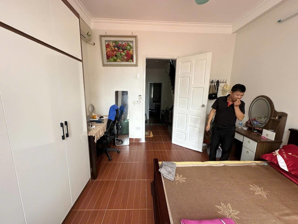 Bán nhà Phố Xốm 48m², 4 tầng, 2 thoáng, ngõ đẹp gần phố, lô góc, nhà mới kinh doanh ở ngay