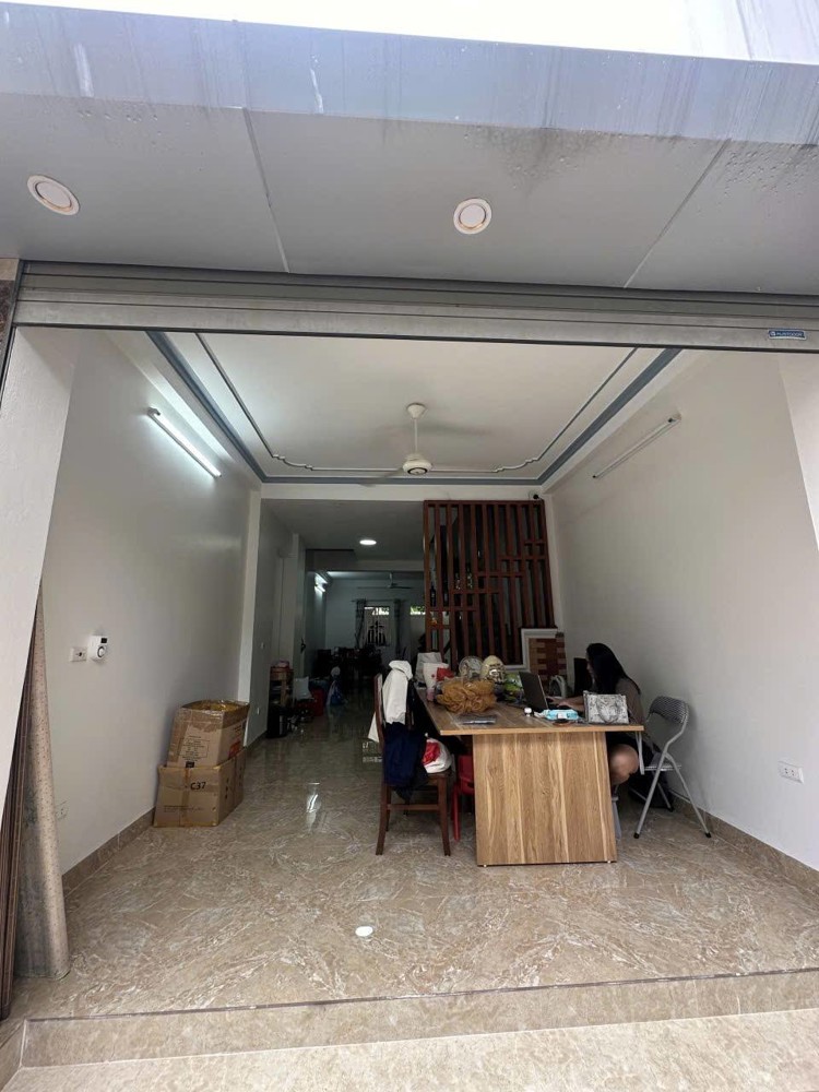 Bán nhà Phố Xốm 48m², 4 tầng, 2 thoáng, ngõ đẹp gần phố, lô góc, nhà mới kinh doanh ở ngay