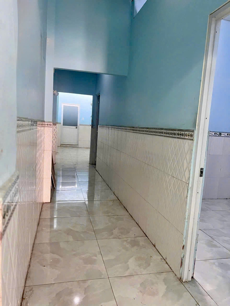 BÁN NHÀ CẤP 4 –SHR 5 X 20M  TRỊNH THỊ DỐI, ĐÔNG THẠNH, HÓC MÔN HẺM XE HƠITHÔNG