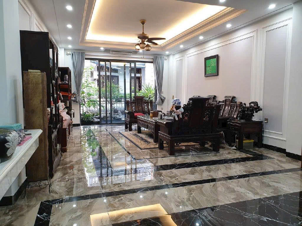 Bán nhà phân lô Huỳnh Thúc Kháng - Sổ đỏ 80m 5 tầng - Vỉa hè rộng, 2 mặt ngõ - Kinh doanh