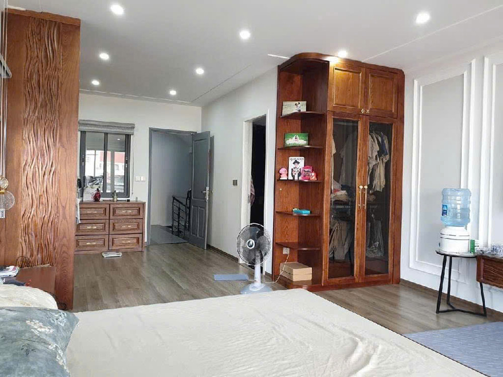 Bán nhà phân lô Huỳnh Thúc Kháng - Sổ đỏ 80m 5 tầng - Vỉa hè rộng, 2 mặt ngõ - Kinh doanh