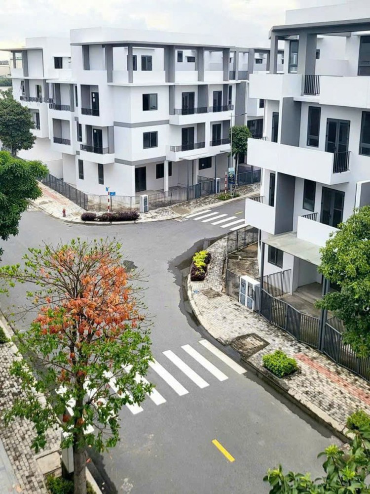 Nhà Khu The Pearl Riverside SHR 4 tầng 90m2, Vuông – Nguyễn Văn Tuôi Long An SS Nhà Khu The Pearl Riverside SHR 4 tầng 90m2, Vuông – Nguyễn Văn Tuôi Long An SS