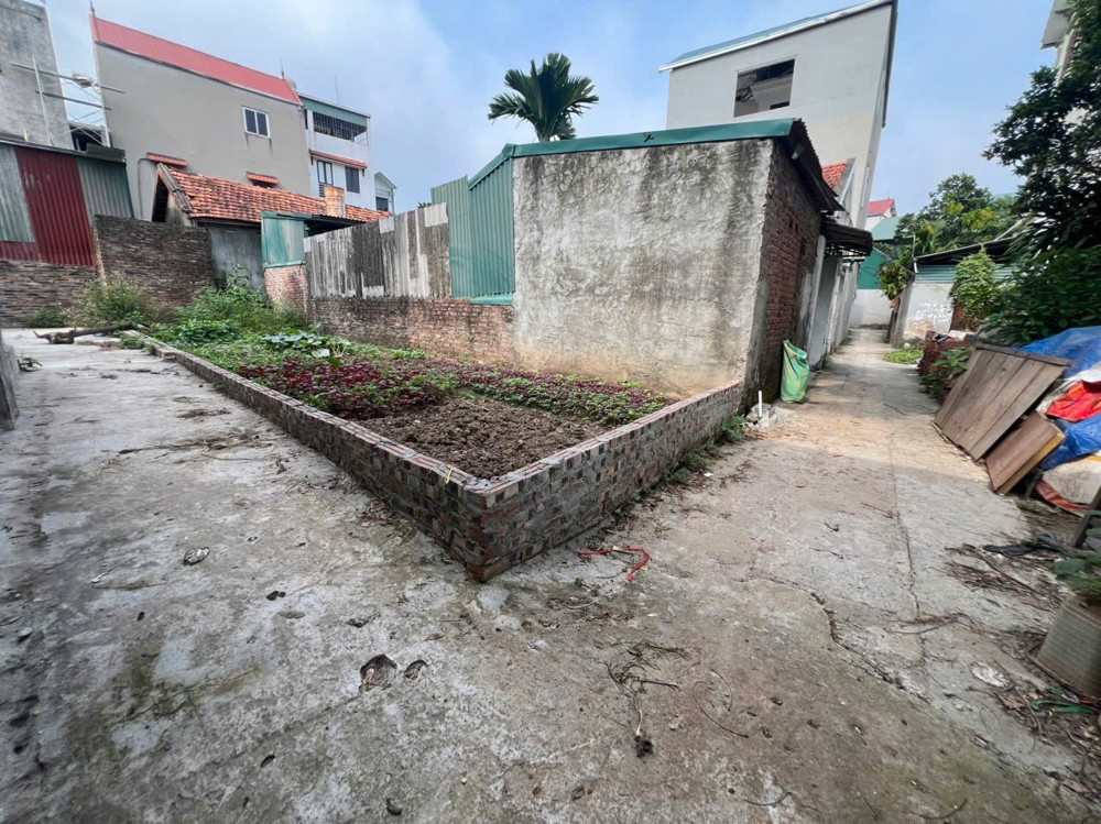 CC EM CẦN BÁN LÔ ĐẤT THÔN NHUỆ . ĐỨC THƯỢNG .HOÀI ĐỨC. HÀ NỘI. 53.4M LÔ GÓC CÁCH KHU VUI TRƠI . HỒ CC EM CẦN BÁN LÔ ĐẤT THÔN NHUỆ . ĐỨC THƯỢNG .HOÀI ĐỨC. HÀ NỘI. 53.4M LÔ GÓC CÁCH KHU VUI TRƠI . HỒ