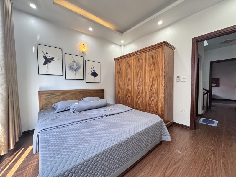 NHÀ ĐẸP PHÂN LÔ Ô TÔ ĐỖ CỬA Ngọc Lâm 40m2 X 5 Tầng15.5 tỷ Long Biên- Hà Nội NHÀ ĐẸP PHÂN LÔ Ô TÔ ĐỖ CỬA Ngọc Lâm 40m2 X 5 Tầng15.5 tỷ Long Biên- Hà Nội