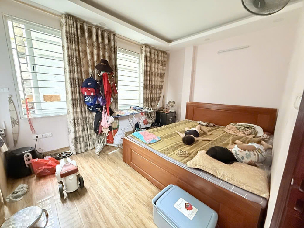 BÁN NHÀ NGỌC KHÁNH - GIẢNG VÕ - NHÀ ĐẸP DÂN XÂY - 42M2X5T - 9.85 TỶ BÁN NHÀ NGỌC KHÁNH - GIẢNG VÕ - NHÀ ĐẸP DÂN XÂY - 42M2X5T - 9.85 TỶ