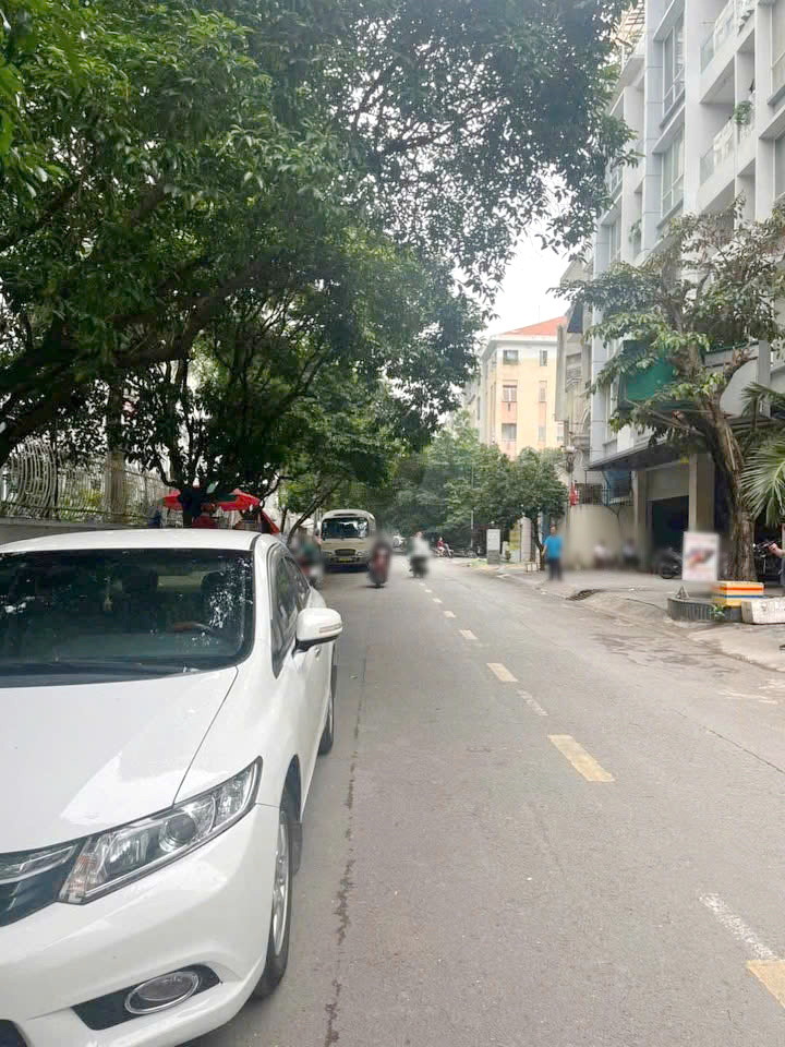 Mặt tiền 4x26m vuông vức Hoàng Kim Giao P5Q8 Mặt tiền 4x26m vuông vức Hoàng Kim Giao P5Q8