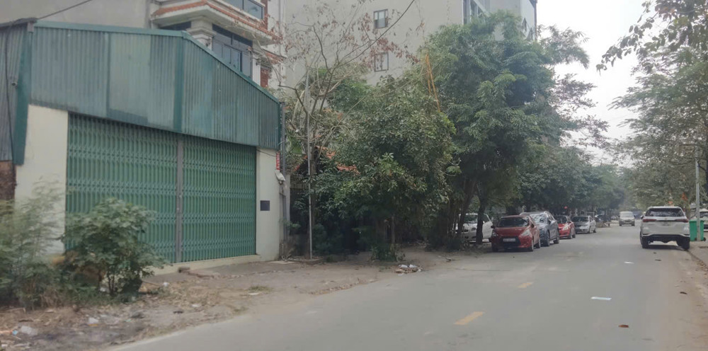 Hiếm - Đất ĐG Đức Diễn 144m2 - MT8m, Vỉa hè Container tránh, giá 39.8 tỷ Hiếm - Đất ĐG Đức Diễn 144m2 - MT8m, Vỉa hè Container tránh, giá 39.8 tỷ