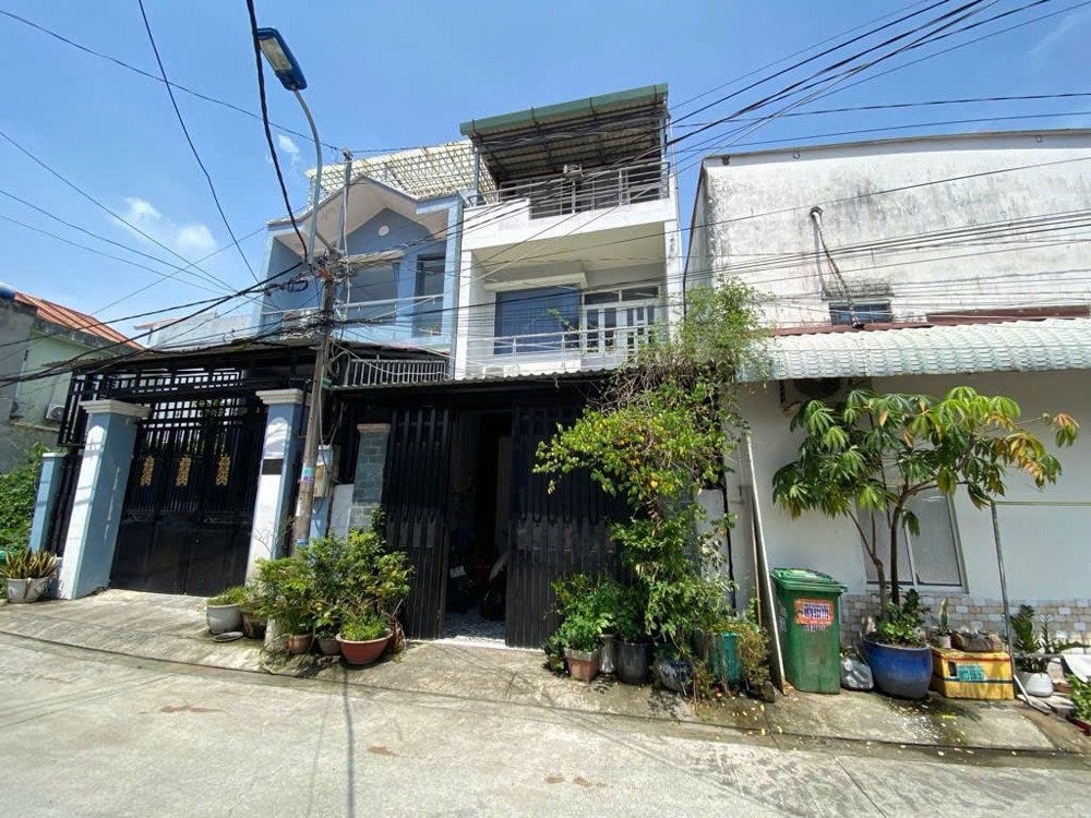 Siêu phẩm hiếm! Nhà 3 tầng đường ô tô – Lê Văn Lương, Phước Kiển – Gần Phú Mỹ Hưng chỉ 7.5 tỷ Siêu phẩm hiếm! Nhà 3 tầng đường ô tô – Lê Văn Lương, Phước Kiển – Gần Phú Mỹ Hưng chỉ 7.5 tỷ