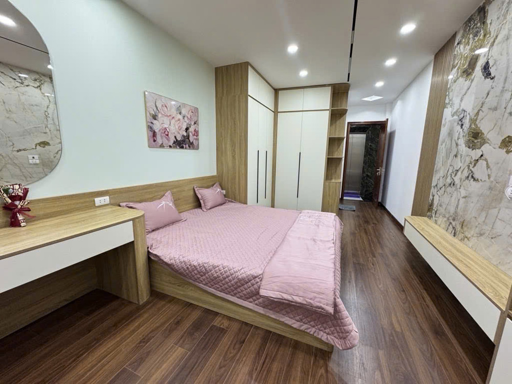 Bán gấp nhà Thụy Khuê 6 tầng thang máy gần phố 33m² giá 7.6 tỷ Bán gấp nhà Thụy Khuê 6 tầng thang máy gần phố 33m² giá 7.6 tỷ
