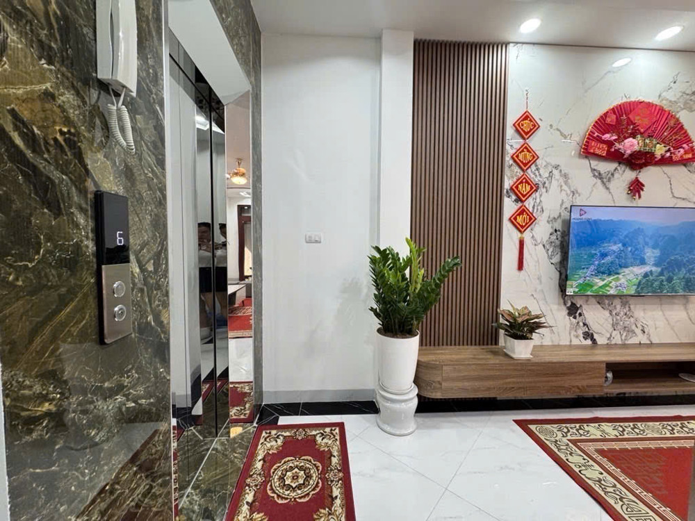 Bán gấp nhà Thụy Khuê 6 tầng thang máy gần phố 33m² giá 7.6 tỷ Bán gấp nhà Thụy Khuê 6 tầng thang máy gần phố 33m² giá 7.6 tỷ