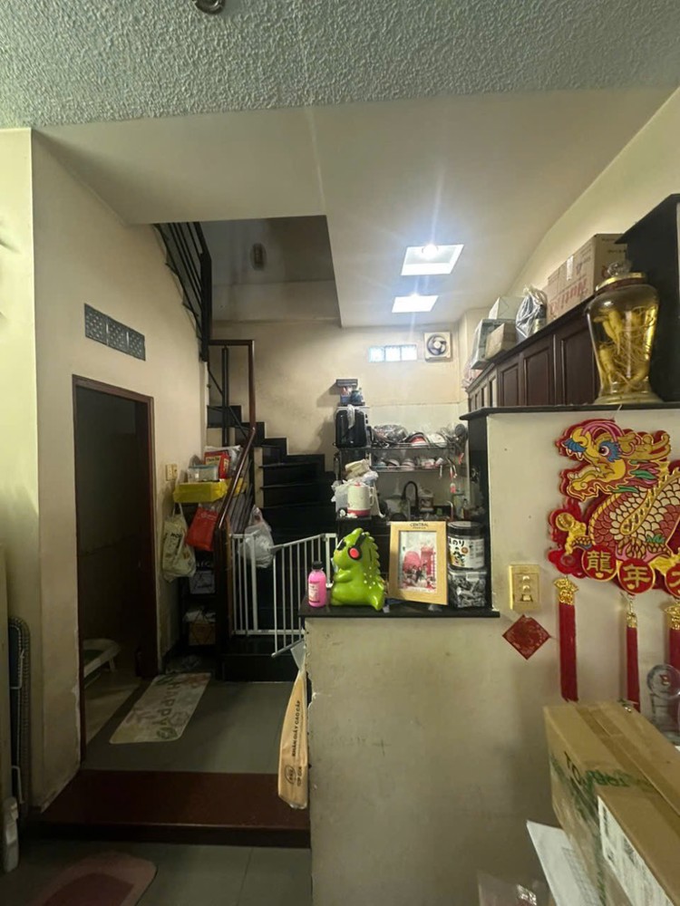 NHÀ 3 LẦU MÁI CHE THANG BTCT - HẺM ÂU DƯƠNG LÂN P3, Q8 NHÀ 3 LẦU MÁI CHE THANG BTCT - HẺM ÂU DƯƠNG LÂN P3, Q8