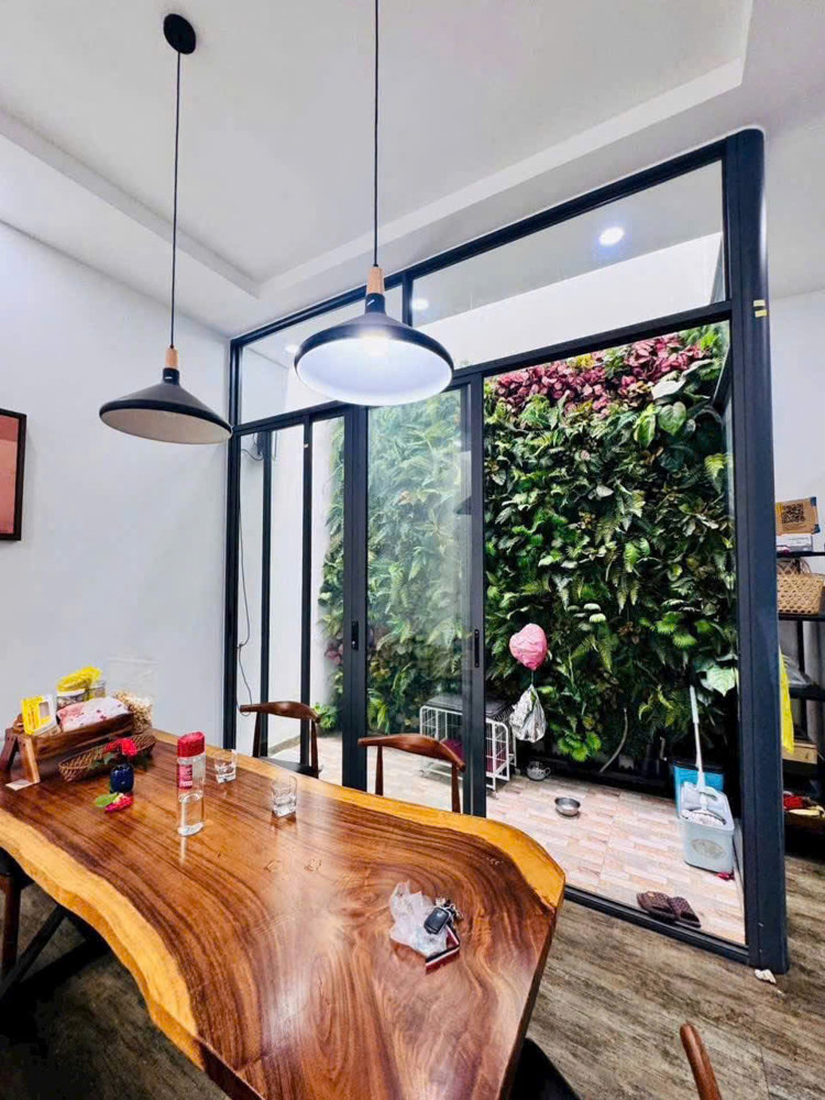SIÊU PHẨM MẶT TIỀN TRUNG TÂM Q12 – NHÀ (6x27) NHÁNH TÔ KÝ – GIÁ CHỈ 9.8 TỶ SIÊU PHẨM MẶT TIỀN TRUNG TÂM Q12 – NHÀ (6x27) NHÁNH TÔ KÝ – GIÁ CHỈ 9.8 TỶ