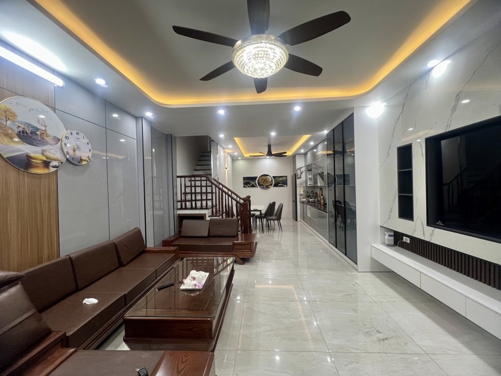 BÁN NHÀ ĐẸP NGỌC THUỴ LONG BIÊN, OTO ĐỖ CỬA,PHÂN LÔ,MỚI TINH,40M NHỈNH 7 TỶ(TL) BÁN NHÀ ĐẸP NGỌC THUỴ LONG BIÊN, OTO ĐỖ CỬA,PHÂN LÔ,MỚI TINH,40M NHỈNH 7 TỶ(TL)