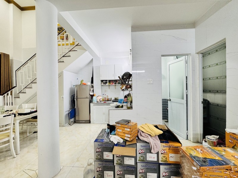 Bán nhà ngõ QL1K, Linh Xuân, Thủ Đức. TP HCM, DT 60m2, 2 tầng, 2PN. Sổ hồng, 4.6 tỷ Bán nhà ngõ QL1K, Linh Xuân, Thủ Đức. TP HCM, DT 60m2, 2 tầng, 2PN. Sổ hồng, 4.6 tỷ