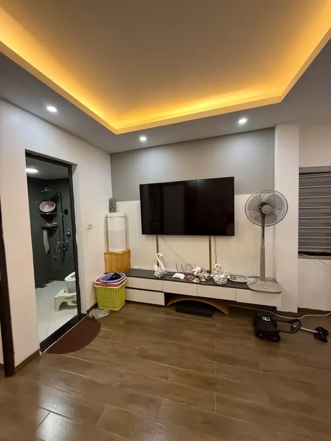 Bán nhà trung tâm Long Biên, Nguyễn Văn Cừ – 39m², 5 tầng, mặt tiền siêu rộng, giá chỉ 8.25 tỷ Bán nhà trung tâm Long Biên, Nguyễn Văn Cừ – 39m², 5 tầng, mặt tiền siêu rộng, giá chỉ 8.25 tỷ