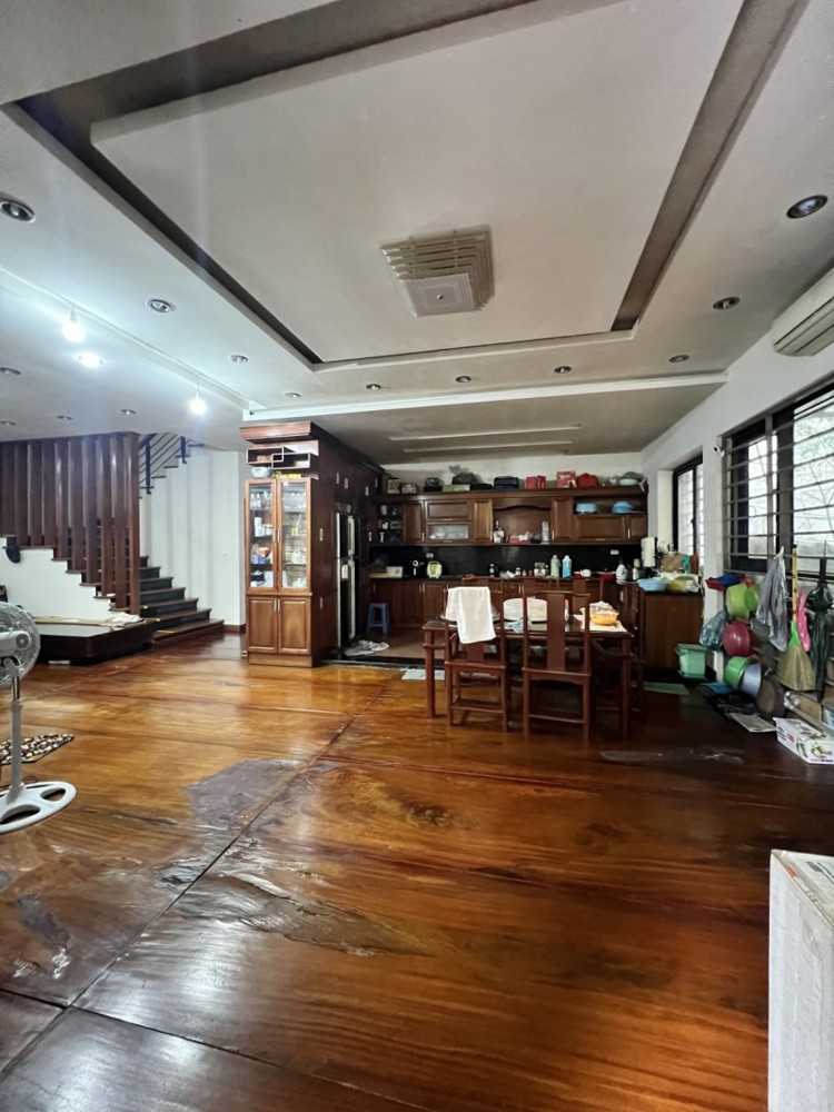BIỆT THỰ SÂN VƯỜN SIÊU ĐẸP – XUÂN ĐỈNH, BẮC TỪ LIÊM 💎
 245m² – 4 tầng – MT 15m – Giá 51 tỷ BIỆT THỰ SÂN VƯỜN SIÊU ĐẸP – XUÂN ĐỈNH, BẮC TỪ LIÊM 💎
 245m² – 4 tầng – MT 15m – Giá 51 tỷ