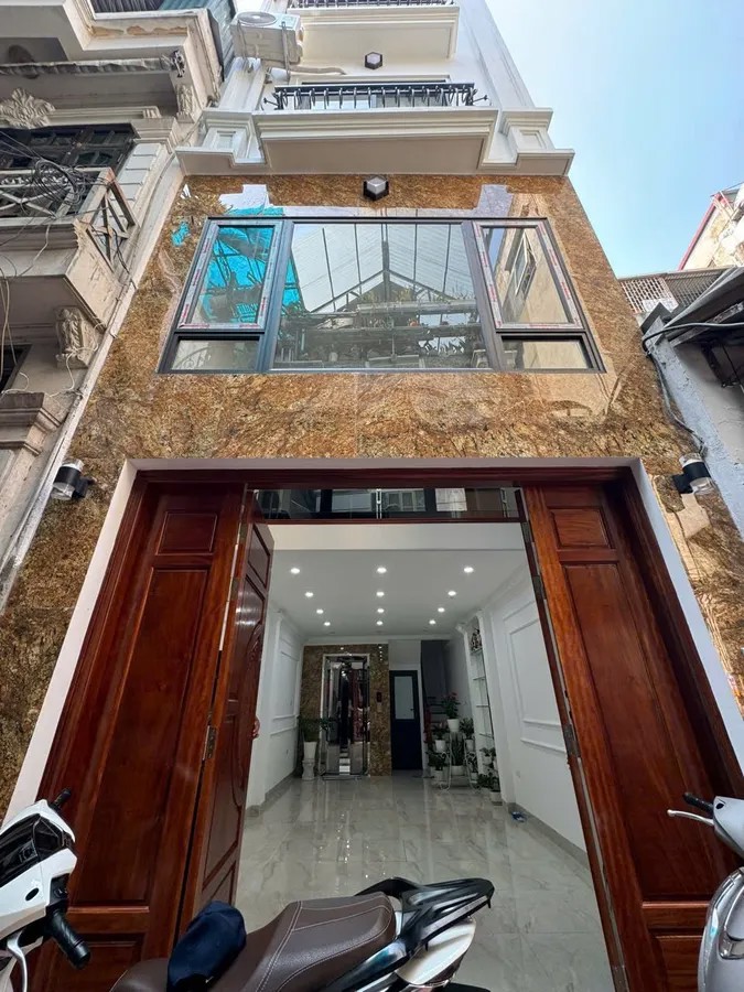 Chính chủ bán nhà 6 tầng mới xây Ngọc Thụy Long Biên, 34m², mặt tiền 3.5m, giá 9.8 tỷ Chính chủ bán nhà 6 tầng mới xây Ngọc Thụy Long Biên, 34m², mặt tiền 3.5m, giá 9.8 tỷ