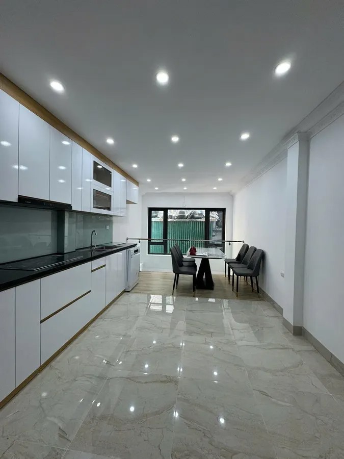 Chính chủ bán nhà 6 tầng mới xây Ngọc Thụy Long Biên, 34m², mặt tiền 3.5m, giá 9.8 tỷ Chính chủ bán nhà 6 tầng mới xây Ngọc Thụy Long Biên, 34m², mặt tiền 3.5m, giá 9.8 tỷ