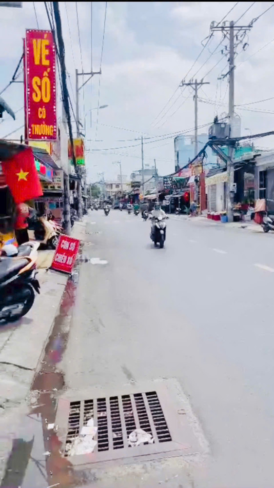 NHÀ (6.5x35) MẶT TIỀN PHAN VĂN HỚN, BÀ ĐIỂM, HÓC MÔN CƠ HỘI VÀNG CHỐT NHANH NHÀ (6.5x35) MẶT TIỀN PHAN VĂN HỚN, BÀ ĐIỂM, HÓC MÔN CƠ HỘI VÀNG CHỐT NHANH
