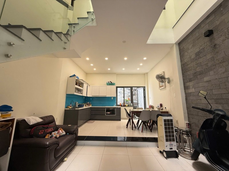 Bán Nhà Đuóng Số 27 Hiệp Bình Chánh, Thủ Đức, 85M2, 3 Tầng, 3Pn, Sh, Giá 12.3 Tỷ