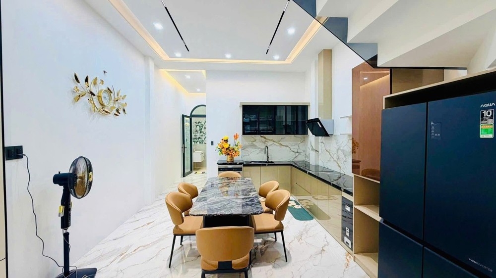 100M2, Bán Nhà Mặt Tiền, 3 Tầng, Đường 12M, Nguyễn Duy Cung, P12 Gò Vấp, 12 Tỷ Xíu