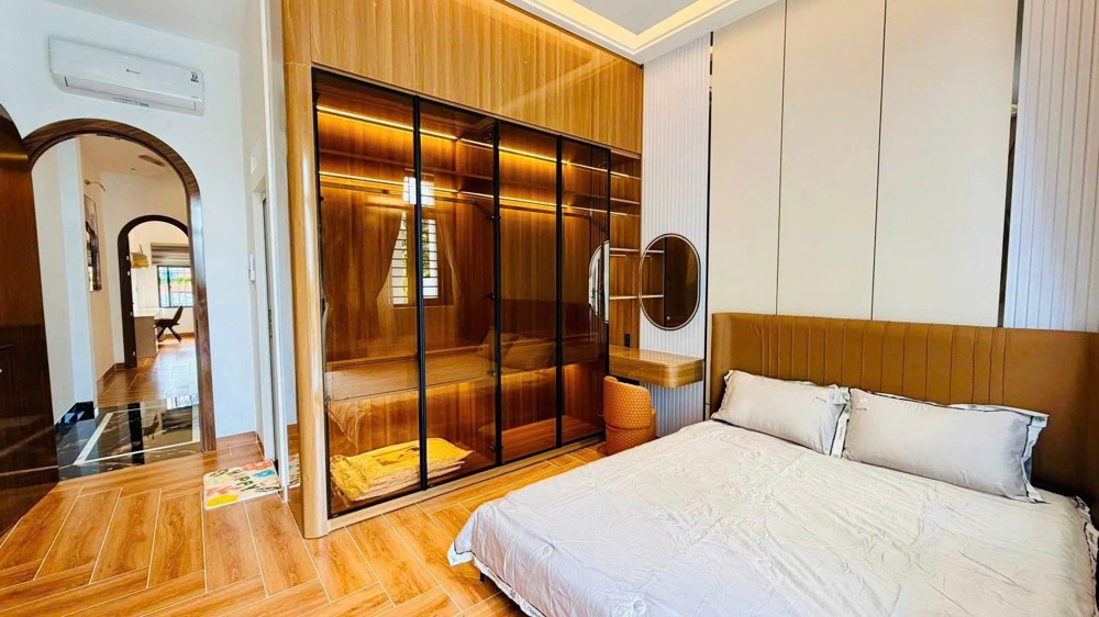 100M2, Bán Nhà Mặt Tiền, 3 Tầng, Đường 12M, Nguyễn Duy Cung, P12 Gò Vấp, 12 Tỷ Xíu