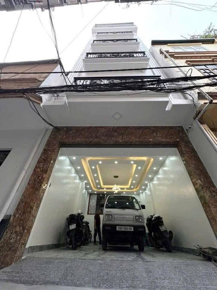 Bán Nhà Nguyễn Đình Hoàn Cầu Giấy  6 Tầng Thang Máy Ô Tô Trong Nhà Kinh Doanh 45M 18,5 Tỷ