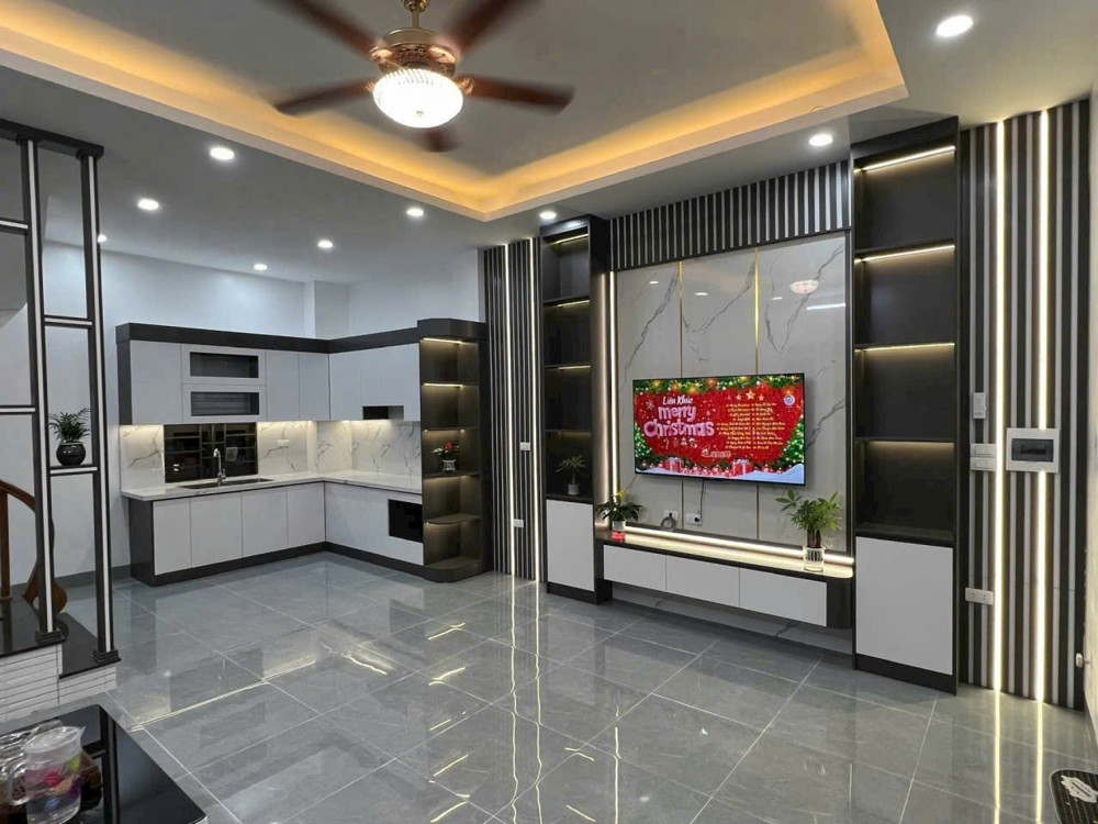Tương Chúc, Ngũ Hiệp, Thanh Trì, 40m*4 tầng dân xây 5.6 tỉ Tương Chúc, Ngũ Hiệp, Thanh Trì, 40m*4 tầng dân xây 5.6 tỉ