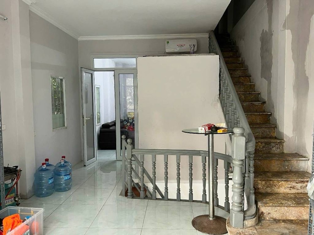 CẦU GIẤY  DT 42M GIÁ 15,3 TỶ,Ô TÔ ĐỖ CỬA,CÁCH PHỐ 20M,KINH DOANH CẦU GIẤY  DT 42M GIÁ 15,3 TỶ,Ô TÔ ĐỖ CỬA,CÁCH PHỐ 20M,KINH DOANH