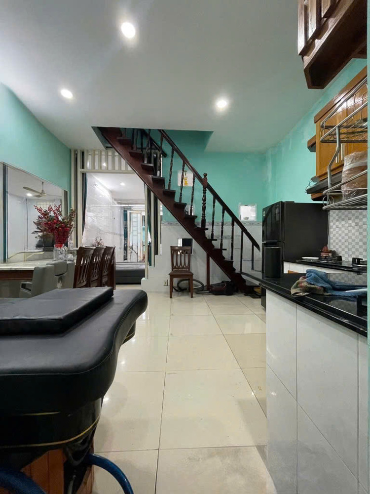 Nhà bán Tân Bình – CMT8 P.5 – Giáp Quận 10 – Ngang 5m – 1 trệt 2 lầu – chỉ 8.2 tỷ