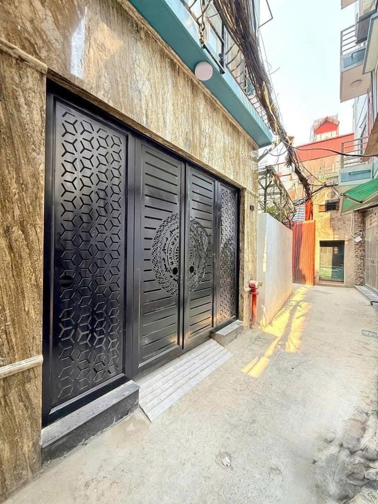 Bán gấp tòa CHDV phố Giáp Bát DT 57m2 gồm 14 phòng cho thuê Bán gấp tòa CHDV phố Giáp Bát DT 57m2 gồm 14 phòng cho thuê