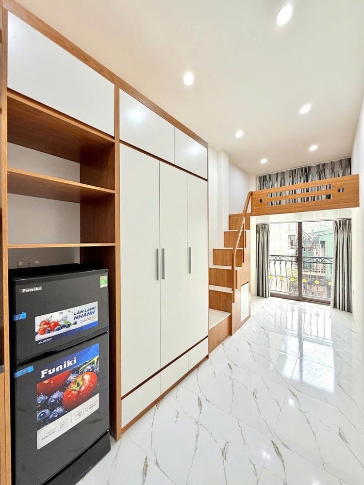 Bán gấp tòa CHDV phố Giáp Bát DT 57m2 gồm 14 phòng cho thuê Bán gấp tòa CHDV phố Giáp Bát DT 57m2 gồm 14 phòng cho thuê