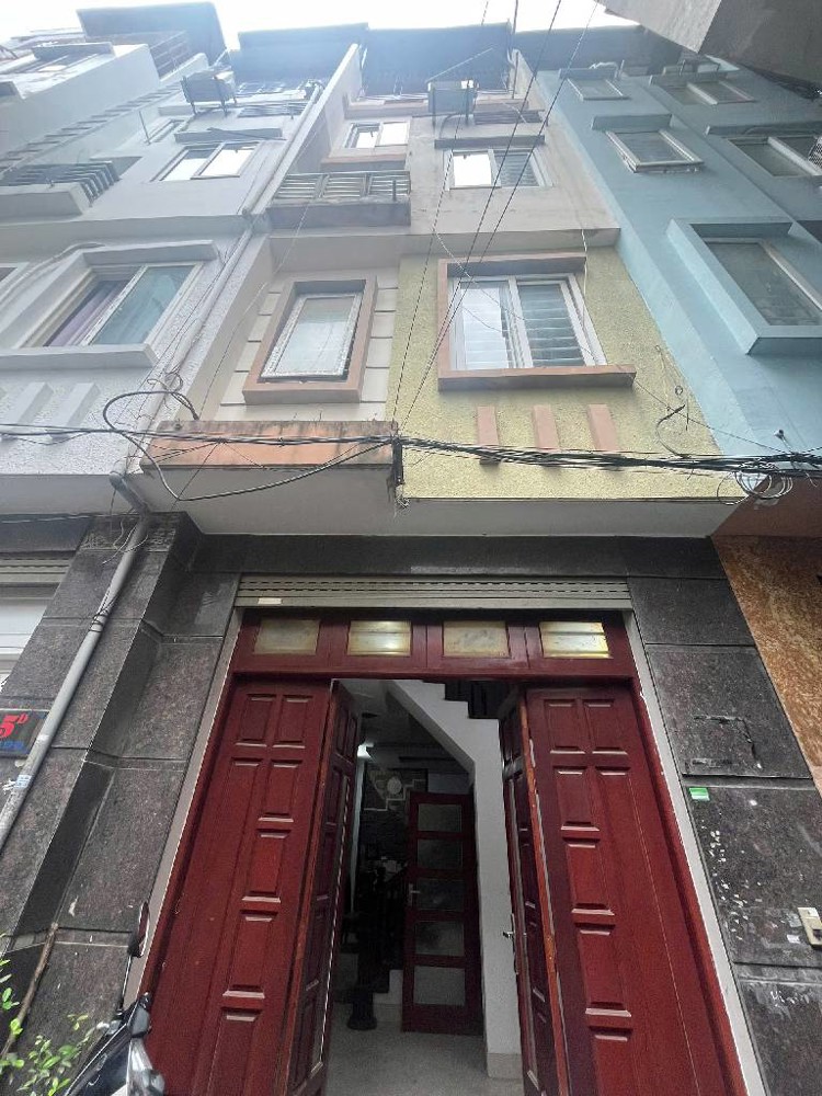 Bán nhà phố Mạc Thái Tông, 5 tầng 4 ngủ, tiện ích ngập tràn, DT 44m2 - Giá nhỉnh 9 Tỷ Bán nhà phố Mạc Thái Tông, 5 tầng 4 ngủ, tiện ích ngập tràn, DT 44m2 - Giá nhỉnh 9 Tỷ