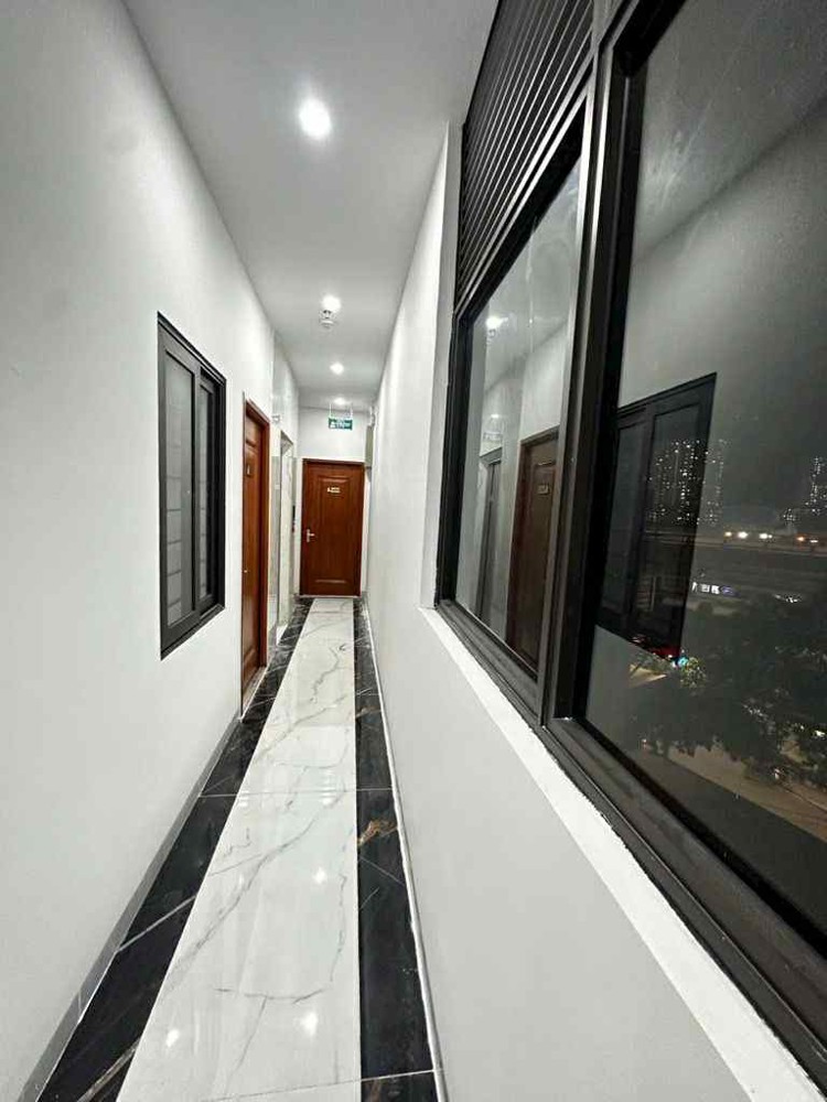 Bán căn hộ dịch vụ 75m 6 tầng thang máy, lô góc, ngõ thông ô tô đỗ cổng, vài bước ra phố, PCCC đầy Bán căn hộ dịch vụ 75m 6 tầng thang máy, lô góc, ngõ thông ô tô đỗ cổng, vài bước ra phố, PCCC đầy