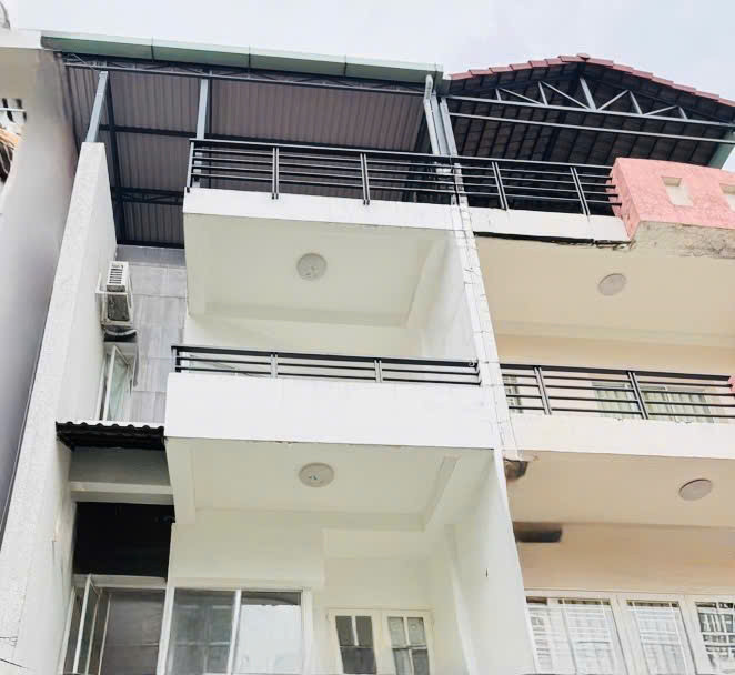 Bán nhà khu VIP P5 Tân Bình – xe hơi ngủ nhà – sát mặt tiền Phạm Văn Hai – 95m² (5x19m) Bán nhà khu VIP P5 Tân Bình – xe hơi ngủ nhà – sát mặt tiền Phạm Văn Hai – 95m² (5x19m)