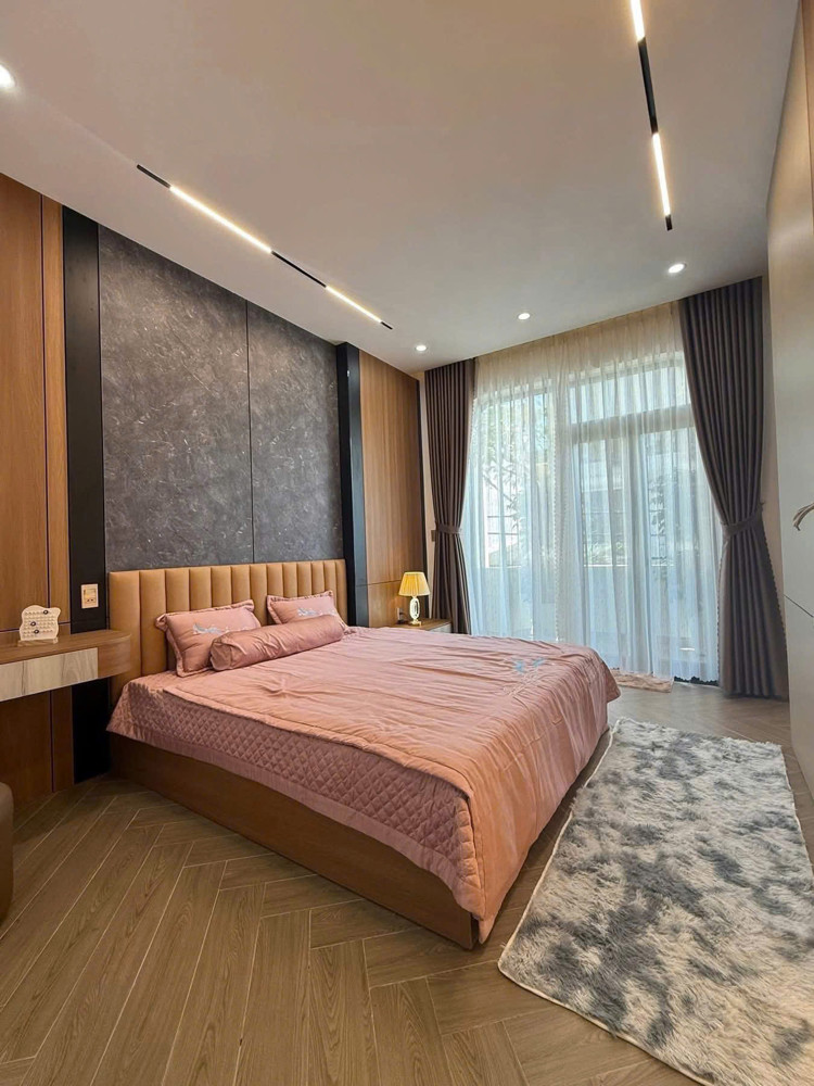 BÁN NHÀ ĐẸP HOA LÂM LONG BIÊN, KINH DOANH SẦM UẤT, OTO TRÁNH,THANG MÁY,88M NHỈNH 14 TỶ BÁN NHÀ ĐẸP HOA LÂM LONG BIÊN, KINH DOANH SẦM UẤT, OTO TRÁNH,THANG MÁY,88M NHỈNH 14 TỶ