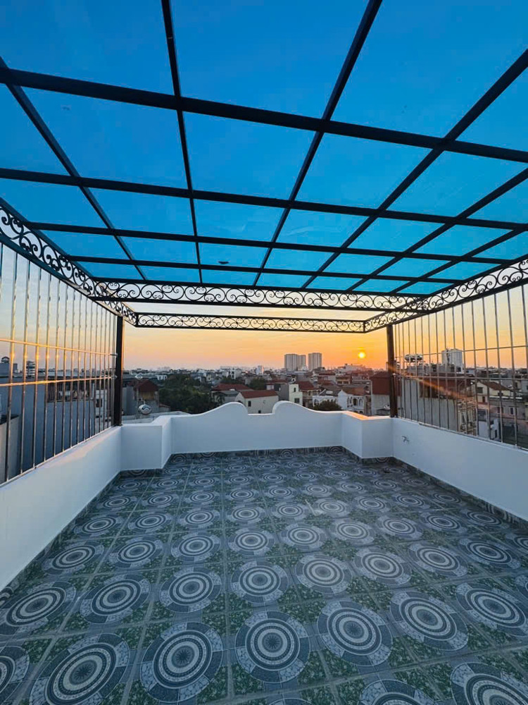 Nhà Ngọc Lâm xây mới 6 tầng – 47m – thang máy, ôtô đỗ trong nhà, 2 mặt thoáng, giá 11.7 tỷ Nhà Ngọc Lâm xây mới 6 tầng – 47m – thang máy, ôtô đỗ trong nhà, 2 mặt thoáng, giá 11.7 tỷ