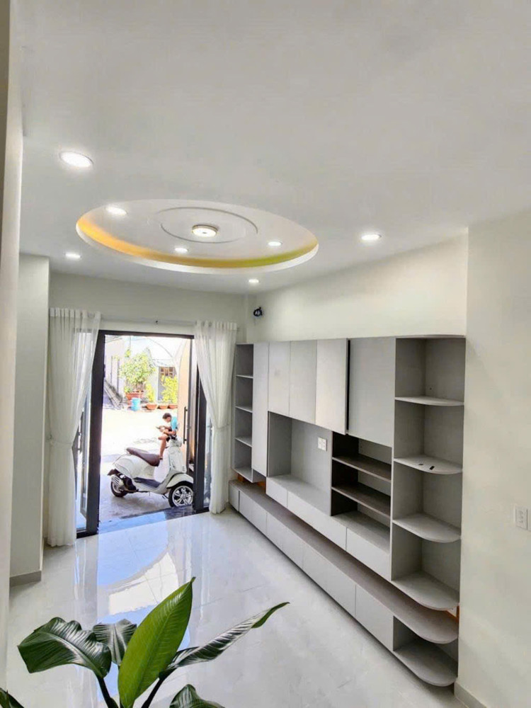 NHÀ MẶT TIỀN TRUNG MỸ TÂY QUẬN 12-DT 8TR/THÁNG-44M2-3 TẦNG-4,1 TỶ NHÀ MẶT TIỀN TRUNG MỸ TÂY QUẬN 12-DT 8TR/THÁNG-44M2-3 TẦNG-4,1 TỶ