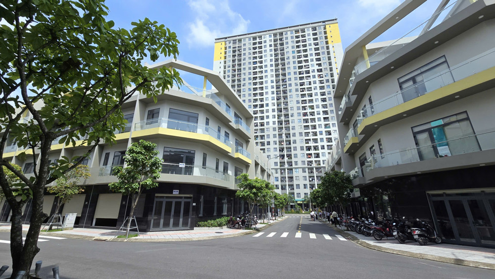 NHÀ PHỐ 125M² – VỊ TRÍ VÀNG, LÔ GÓC 2 MẶT TIỀN, CHỈ 11.5 TỶ! NHÀ PHỐ 125M² – VỊ TRÍ VÀNG, LÔ GÓC 2 MẶT TIỀN, CHỈ 11.5 TỶ!